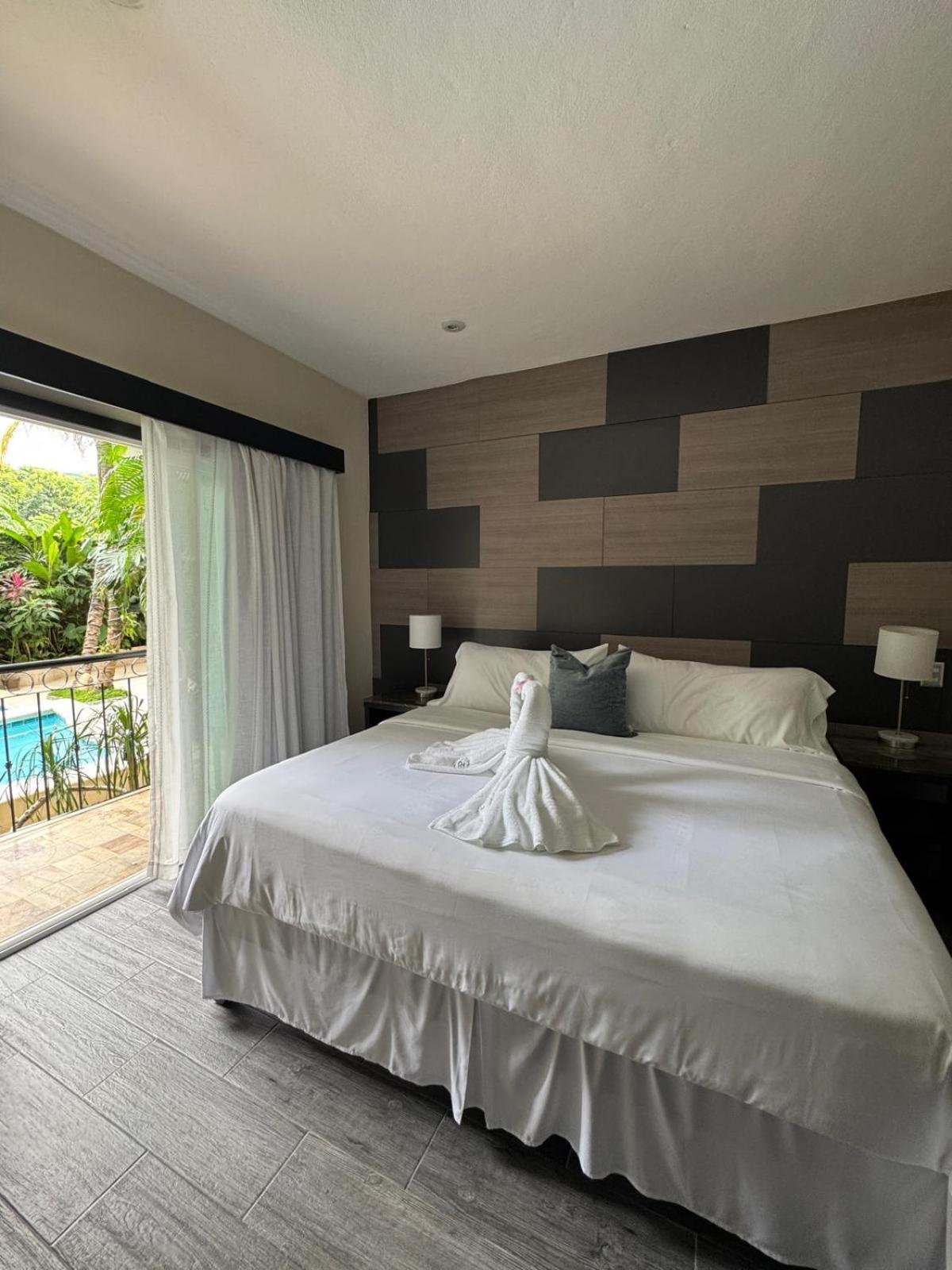 King Room,1714165527:JPEG